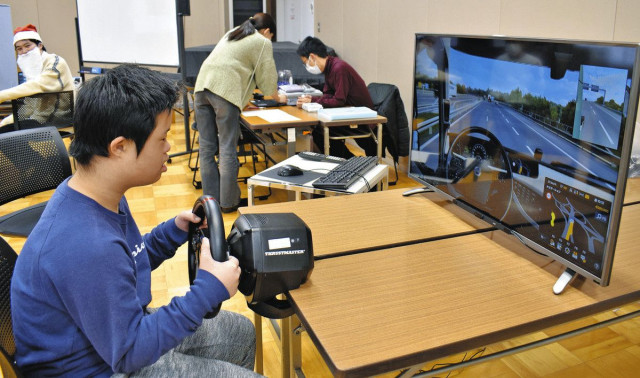 福祉支援 ＩＴで広がれ　金沢工大などゲーム開発 知的障害者らが体験