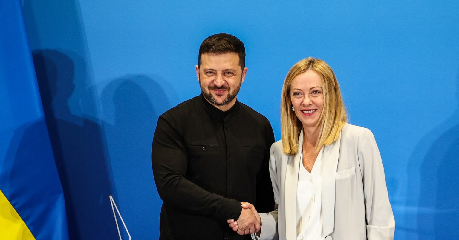 メローニ伊首相、ゼレンスキー氏と電話会談　緊急支援など表明 | ロイター