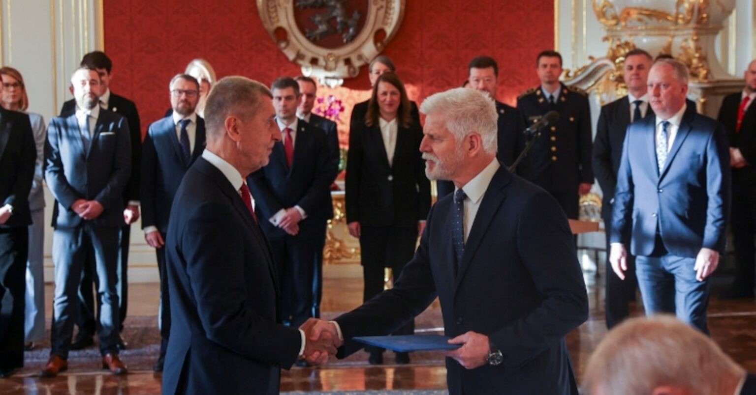 チェコ、新首相にバビシュ氏　反ＥＵのポピュリスト | ロイター