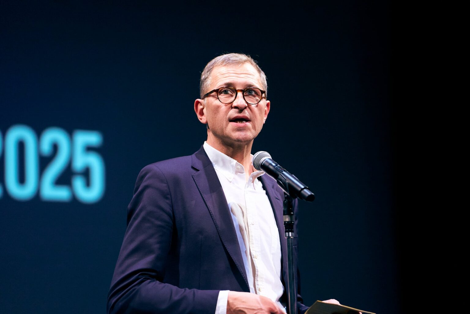 Franceに学ぶ公共文化政策・Art &Espace Louis Vuitton Tokyo「Andy　Warhol　Serial Portraits 」特集！