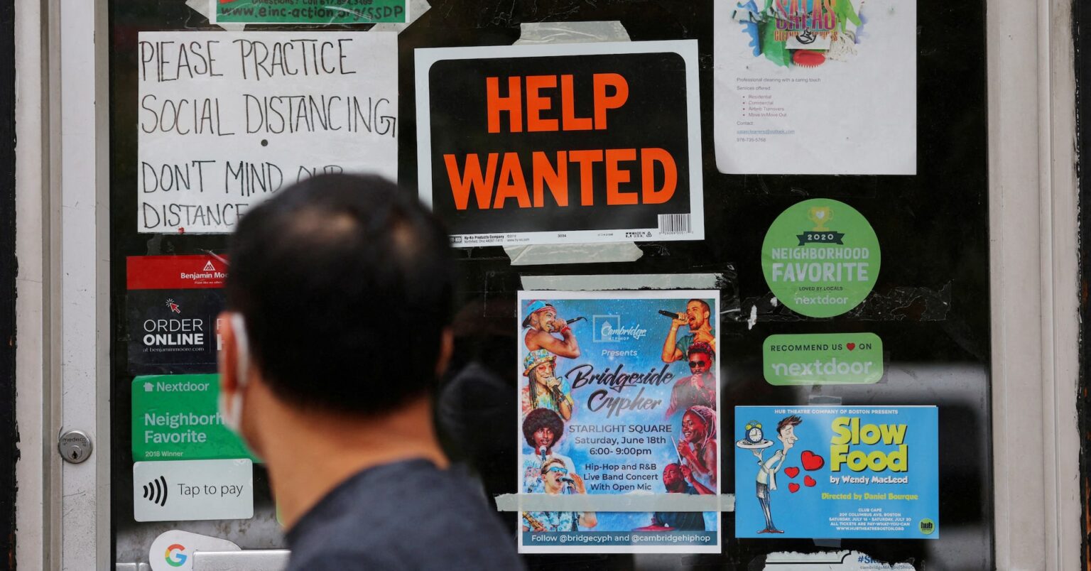 米新規失業保険申請、約4年半ぶり大幅増　季調要因の可能性も | ロイター