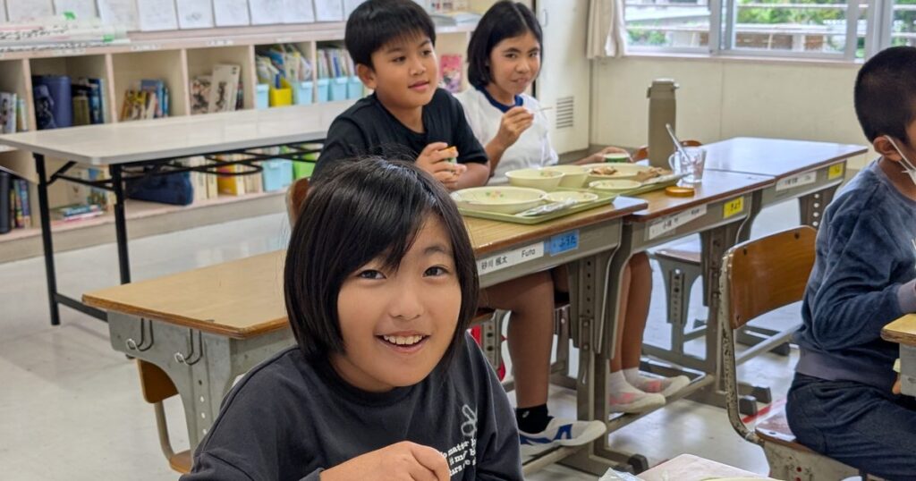 北海道からプレゼント　多良間小中にアイスクリーム