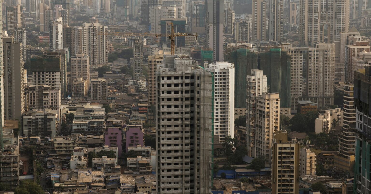 インド、保険業で100％外資出資可能に　議会が法案可決 | ロイター