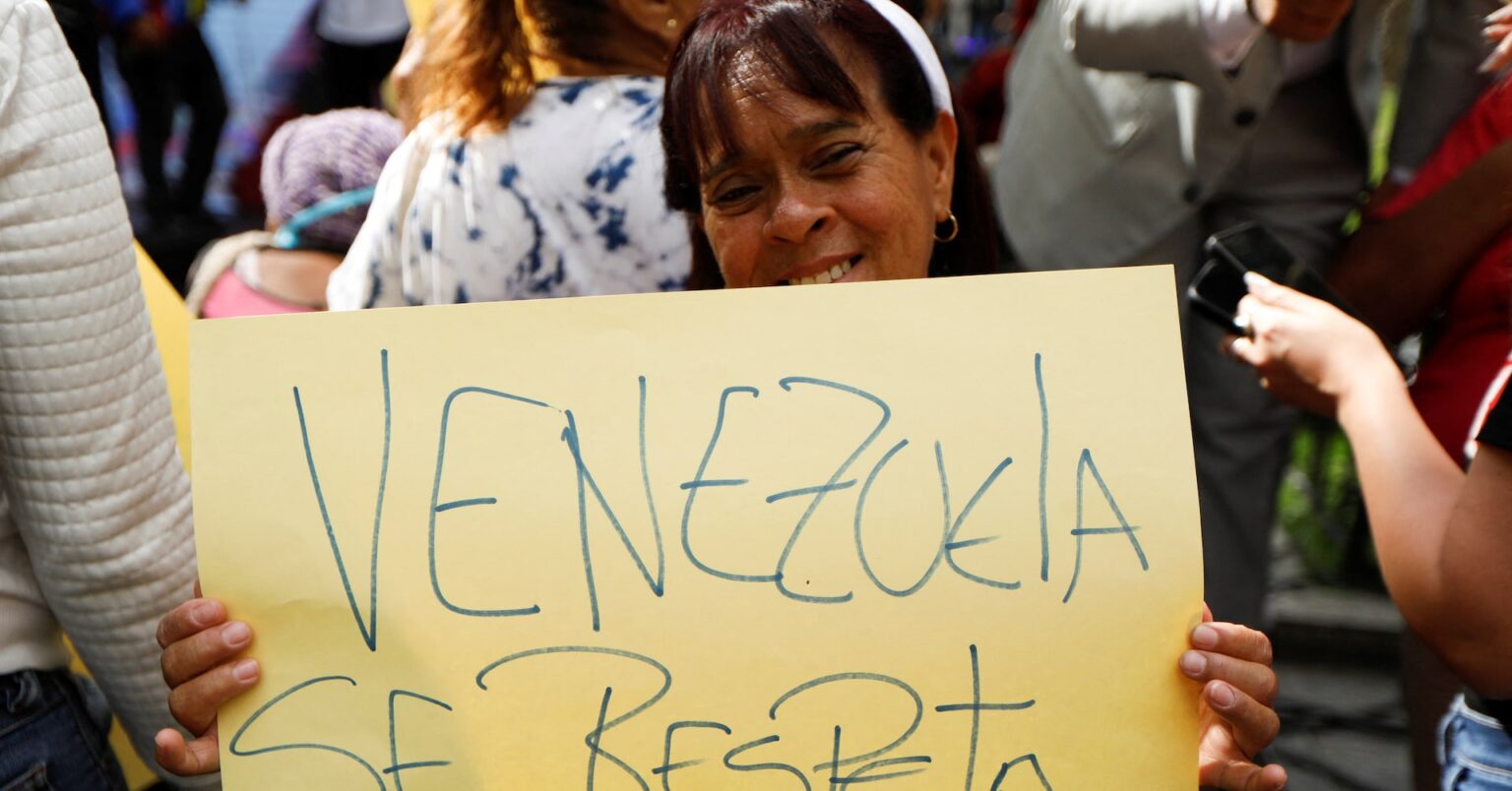 ロシア産ナフサ、トランプ氏のタンカー封鎖命令で対ベネズエラ輸出に暗雲 | ロイター