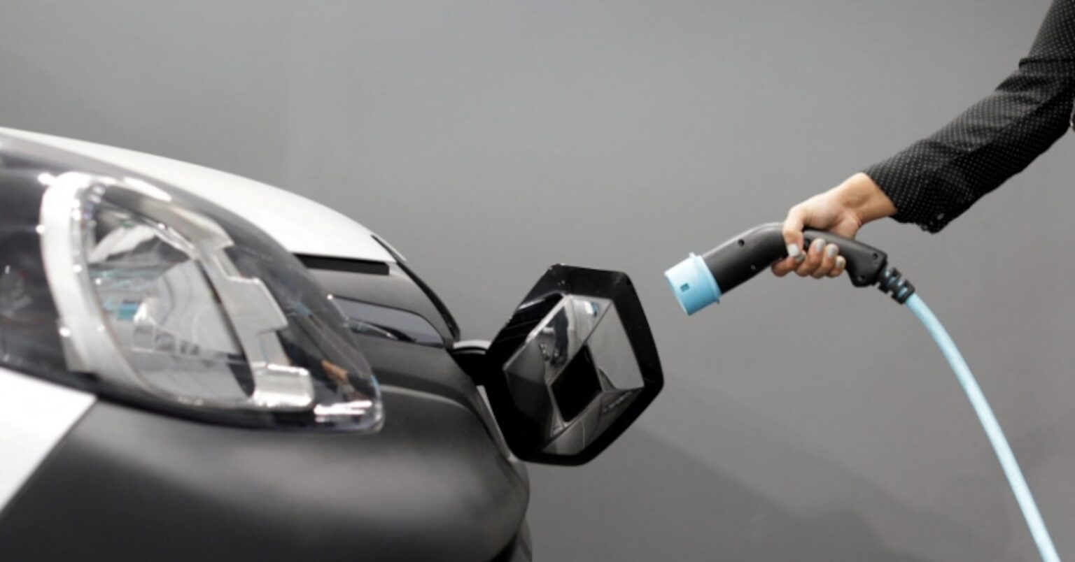 欧州、長期的にはＥＶが主流に　ＥＵの移行計画後退でも＝専門家 | ロイター