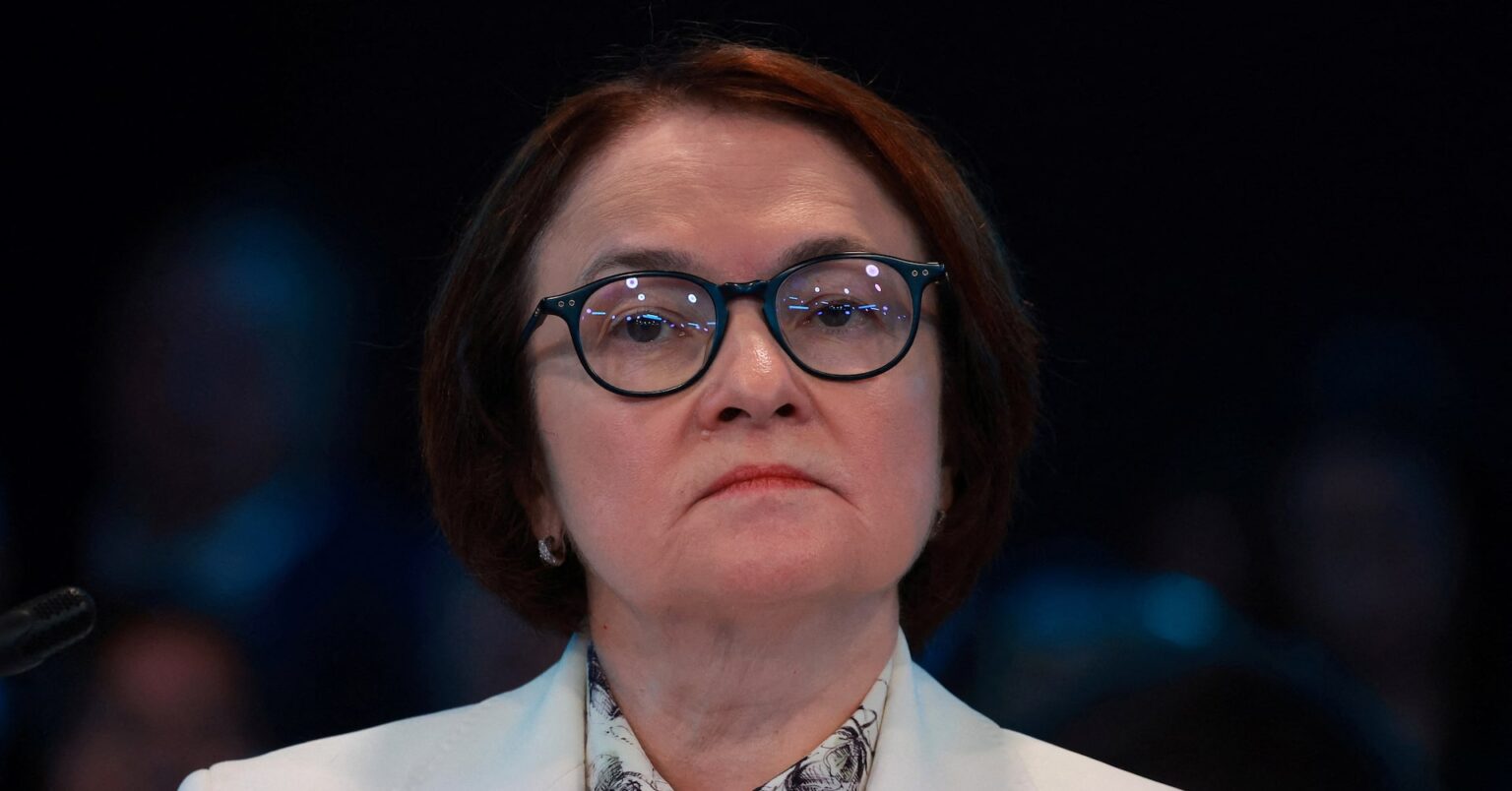 ロシア中銀が0.5％利下げ、政策金利16％　プーチン氏発言に呼応 | ロイター