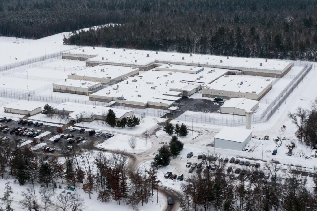 ブルガリア人男性、ミシガン北部の施設でICE拘留中に死亡