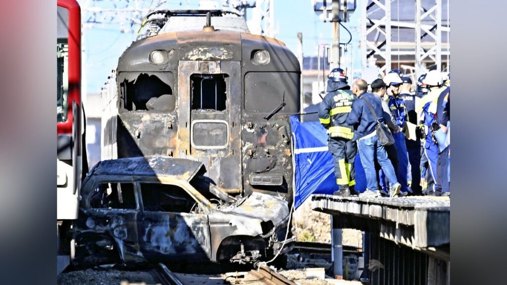 京都 車 特急 と 衝突 精華町 近鉄 京都線 新祝園 炎上　京都の踏切　運転手か１人死亡　 : 読売新聞