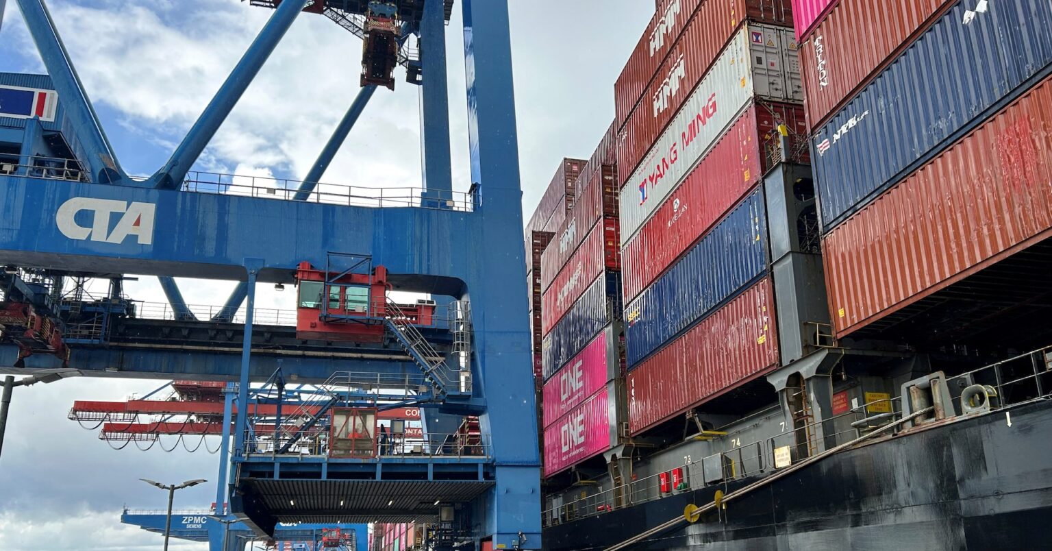 スペイン、ドイツの輸出先トップ10に復帰へ　経済成長で需要増 | ロイター