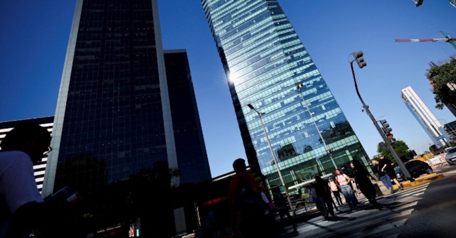 （17日配信記事）訂正 アルゼンチンＧＤＰ、第3四半期は前年比3.3％増　4期連続プラス成長 | ロイター