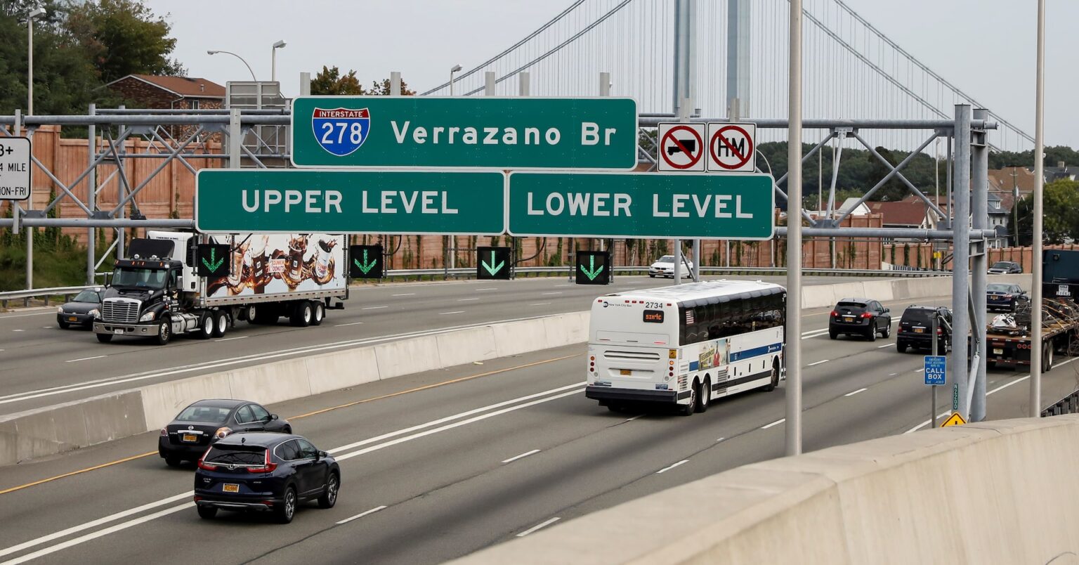 米ＧＤＰ、第3四半期速報値は4.3％増　予想上回る | ロイター