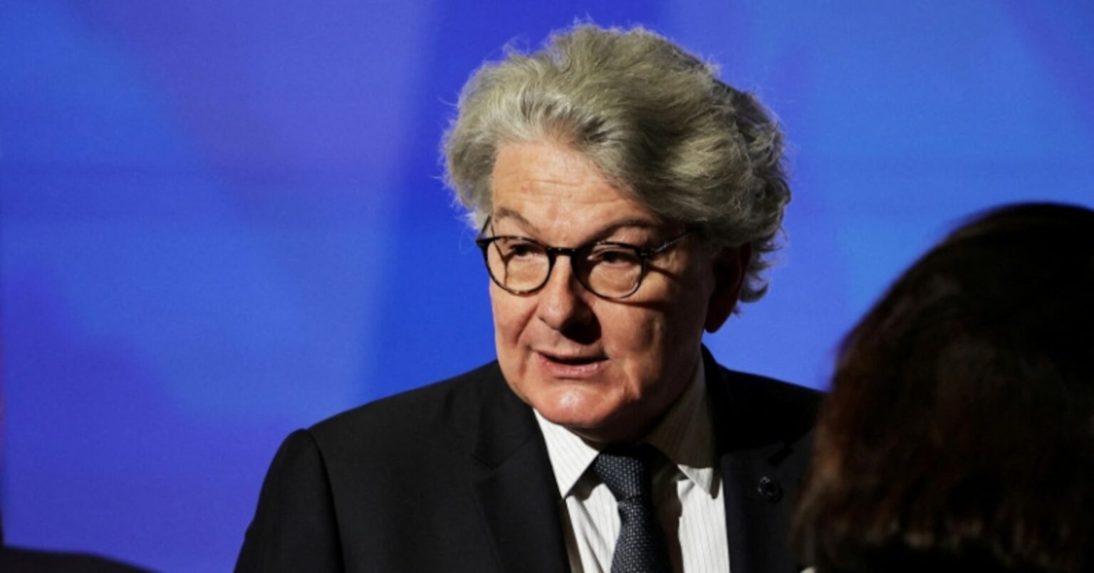 トランプ政権、元欧州委員ら5人のビザ発給禁止　「検閲に関与」 | ロイター