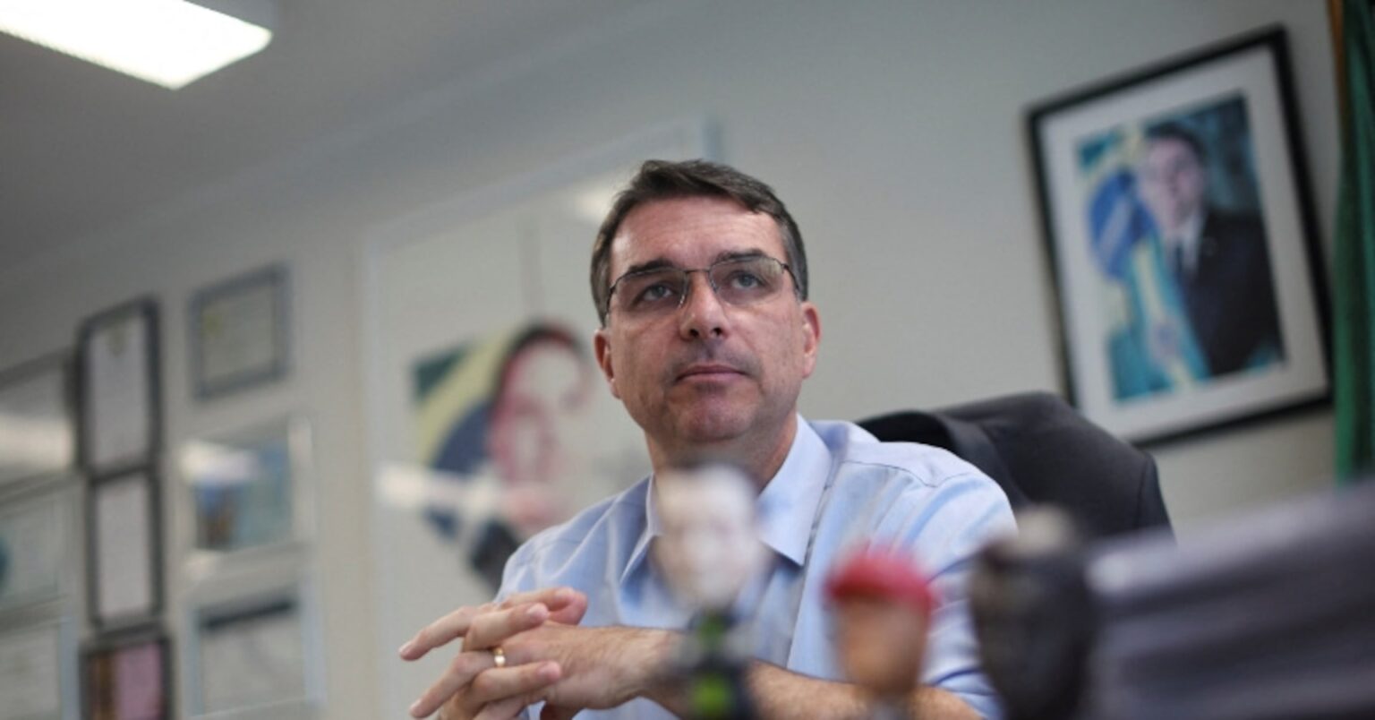 ブラジル大統領選、ボルソナロ氏が長男出馬を支持　病院から声明 | ロイター