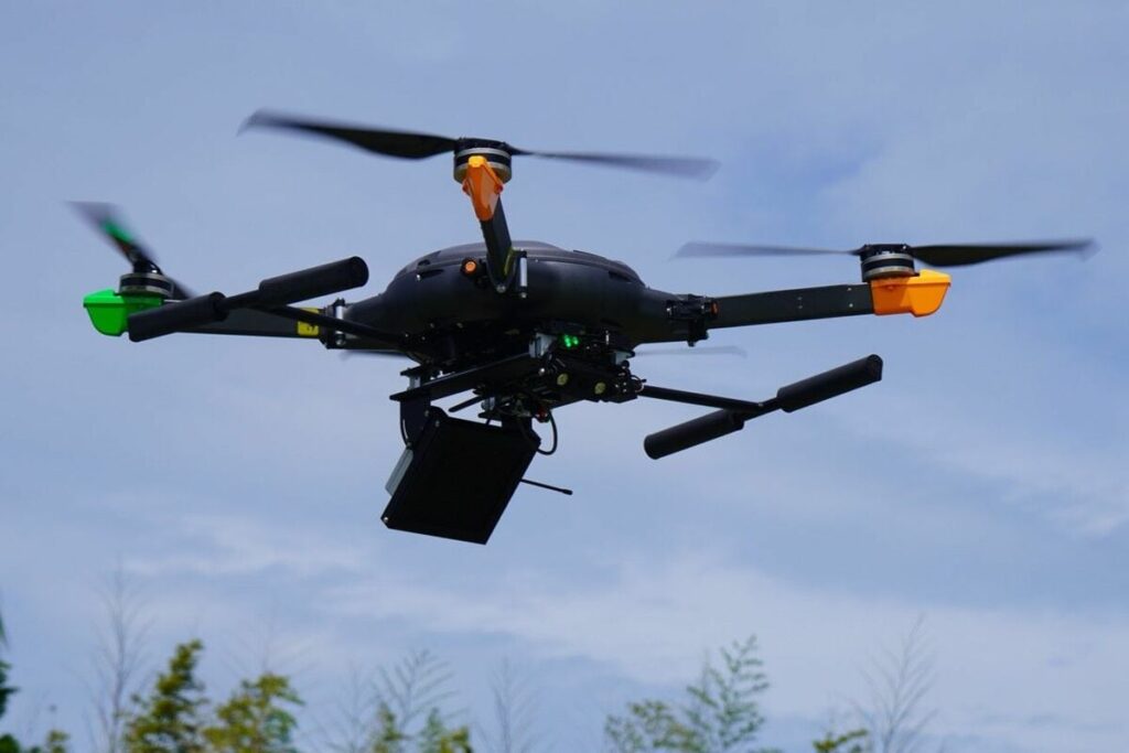 和歌山生まれの「アナウンサードローン」、開発したのは東京からの移転企業だった…じわり広がる企業の“脱首都圏” 【公庫総研と考える】新トレンドになるか、中小企業の「地方移転」(前編)(1/3) | JBpress (ジェイビープレス) 和歌山生まれの「アナウンサードローン」、開発したのは東京からの移転企業だった…じわり広がる企業の“脱首都圏” 【公庫総研と考える】新トレンドになるか、中小企業の「地方移転」(前編)(1/3) | JBpress (ジェイビープレス)