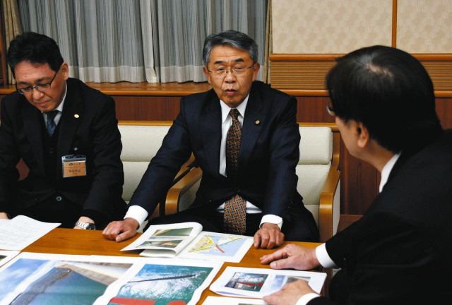 美川港の浚渫　県支援を　手取川の土砂堆積 知事に白山市長