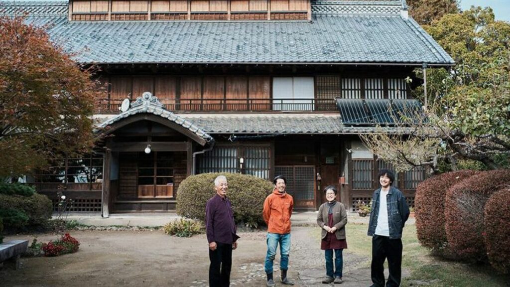「自宅が登録有形文化財」築150年の旧家に住む夫妻、13代目が守る”誇り”と”維持”のリアル 群馬県太田市・片山家住宅 | SUUMOジャーナル | 東洋経済オンライン 「自宅が登録有形文化財」築150年の旧家に住む夫妻、13代目が守る"誇り"と"維持"のリアル 群馬県太田市・片山家住宅 | SUUMOジャーナル | 東洋経済オンライン