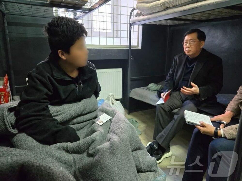 ウクライナで捕虜となった北朝鮮兵の韓国送還、年越しに…政府間協議は依然停滞 写真枚 国際ニュース:AFPBB News ウクライナで捕虜となった北朝鮮兵の韓国送還、年越しに…政府間協議は依然停滞 写真枚 国際ニュース:AFPBB News