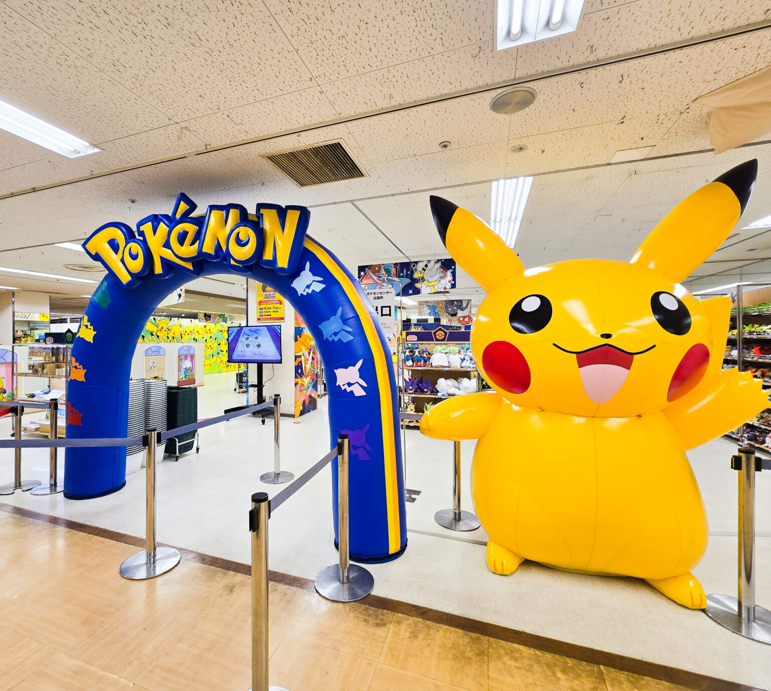 子どもから大人まで楽しめる!「ポケモンセンター出張所 in米子天満屋」【2026年1月4日(日) まで開催】 | 鳥取マガジン 子どもから大人まで楽しめる!「ポケモンセンター出張所 in米子天満屋」【2026年1月4日(日) まで開催】 | 鳥取マガジン