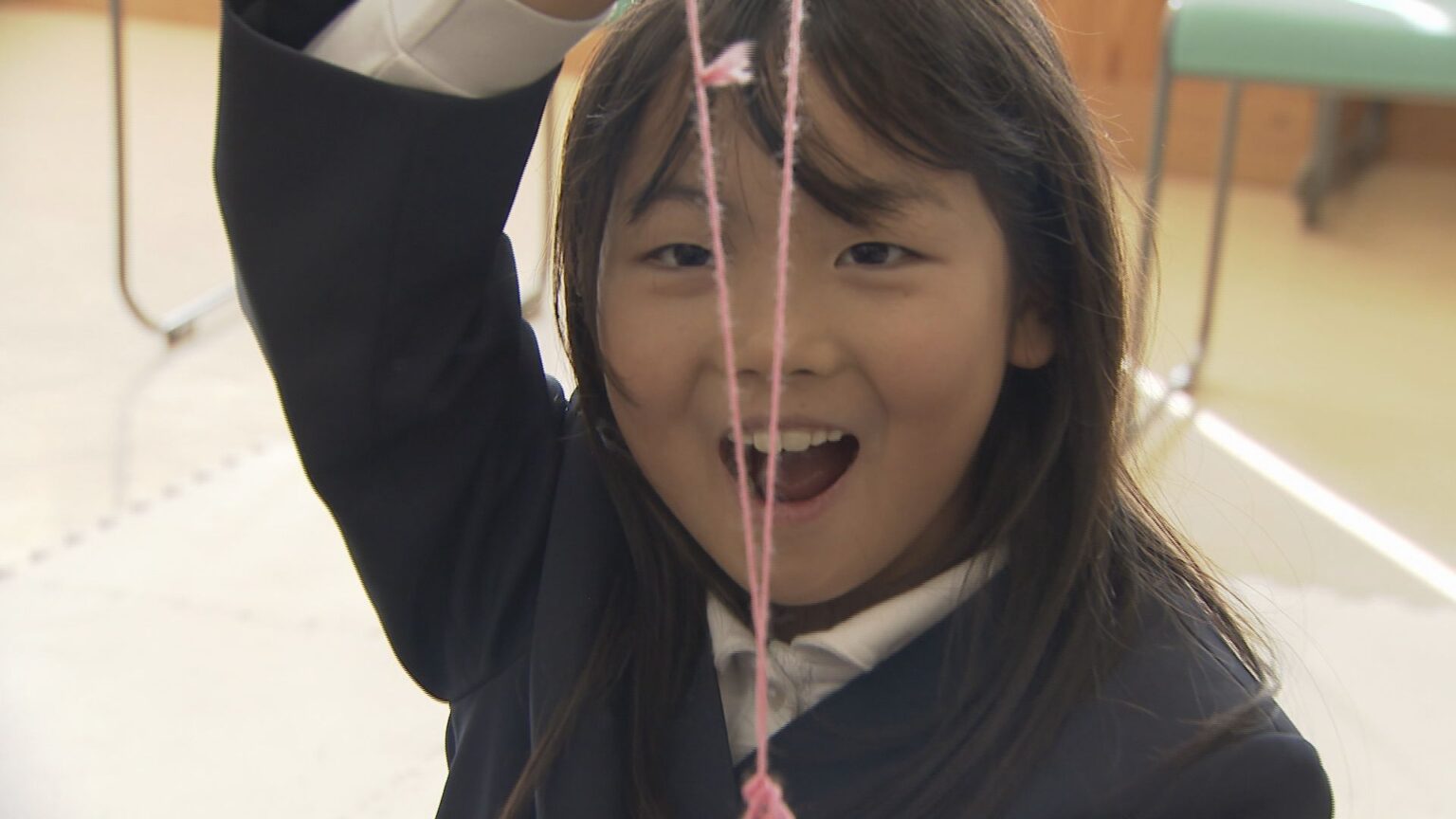 竹とんぼやこま回しで地域の人と交流 児童が昔の遊びを体験　山口・下松（ｔｙｓテレビ山口） - Yahoo!ニュース