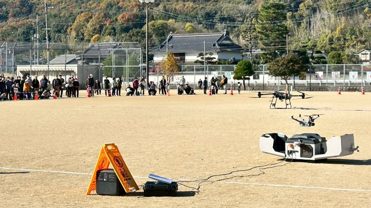 内閣府・広島県・福山市連携、ドローン4機同時運用による大規模防災訓練を実施