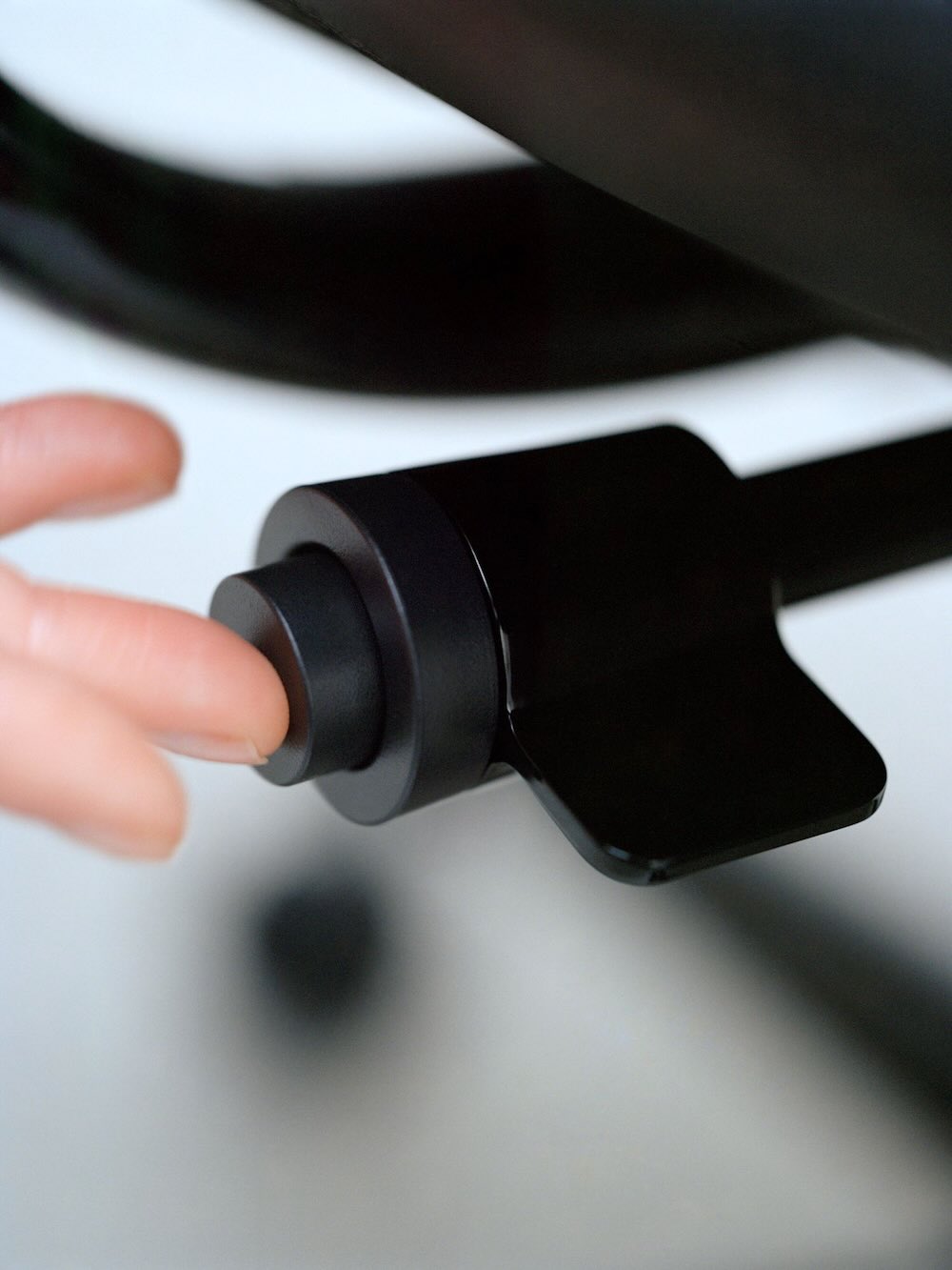 イトーキ×柴田文江 ワークチェア〈SHIGA（シガ）〉