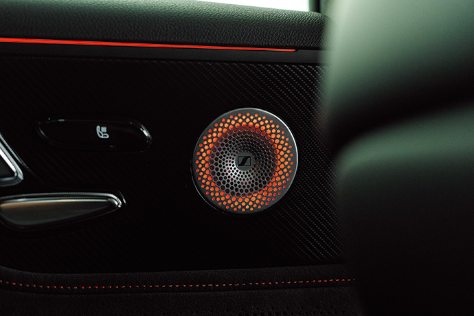 ドアに設置されたスピーカー。smart #5は20基のスピーカーを装備し、2,000Wの出力を誇る