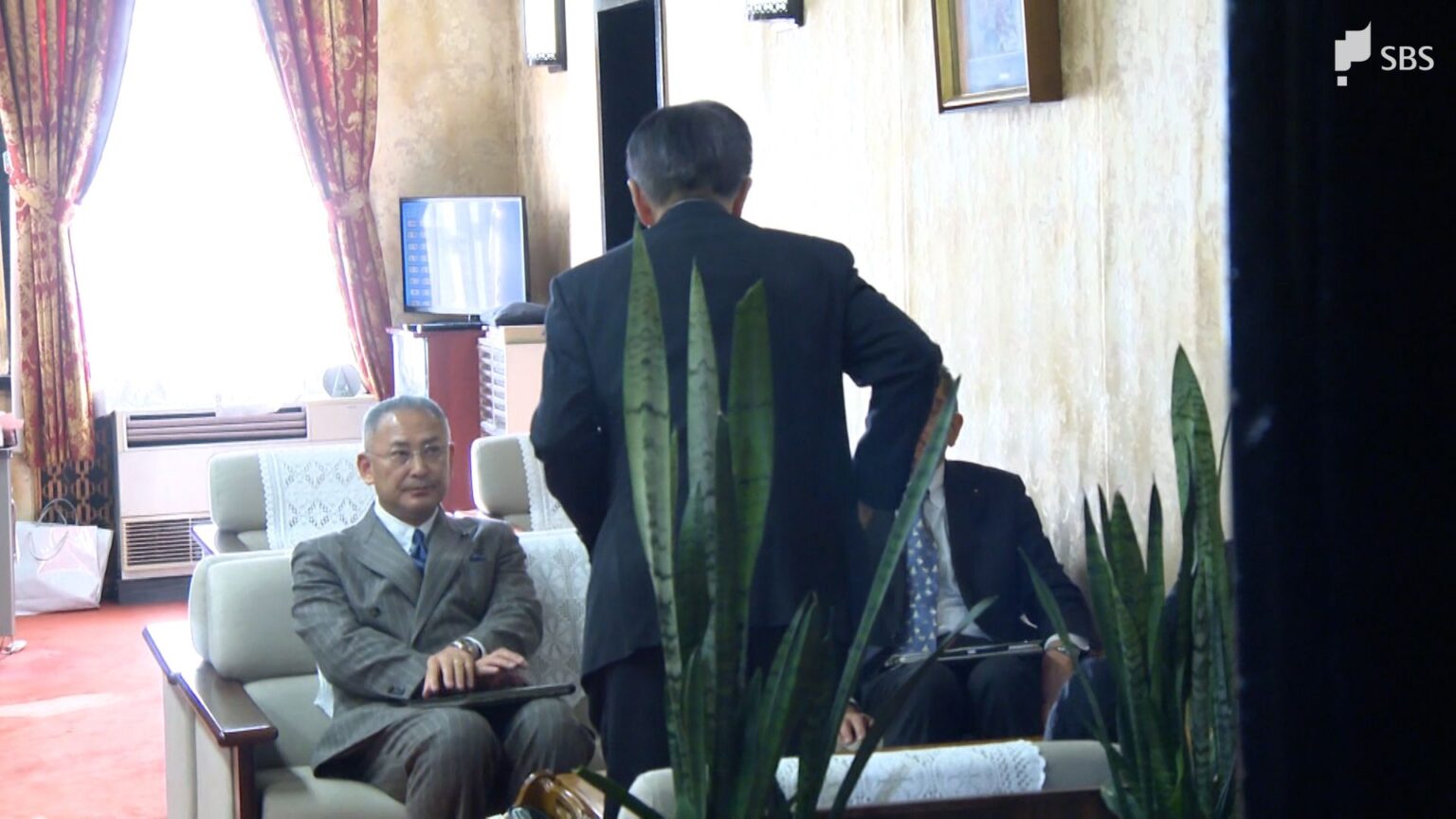 厳しい財政状況を受け、議員のボーナス引き上げ凍結へ 報酬削減については見送り 県議会3会派が協議=静岡県議会（静岡放送（SBS）） - Yahoo!ニュース