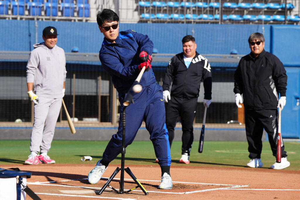 【巨人】岡本和真「おかわり塾」で中村剛也から愛情たっぷりメッセージ（日刊スポーツ） - Yahoo!ニュース