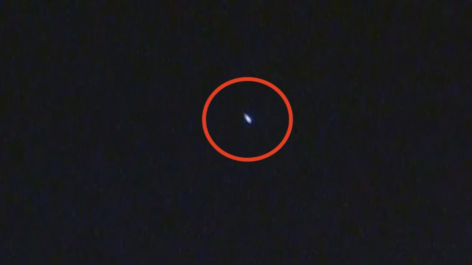 「火球」とみられる明るい流れ星… 関東・関西・東海などで「火球を見た」の投稿相次ぐ 県営名古屋空港と三重・尾鷲の情報カメラに映る（CBCテレビ） - Yahoo!ニュース
