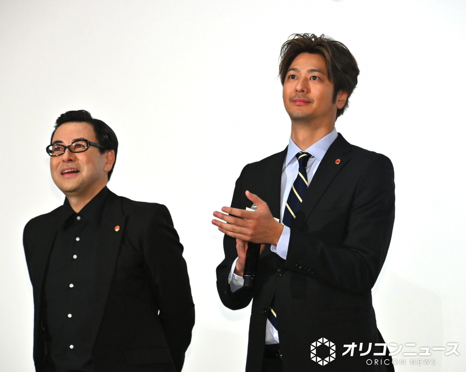 『緊急取調室』もつなべコンビ・鈴木浩介＆速水もこみち、舞台あいさつで号泣 大杉漣さんも「どこかの席で見てくれている」 - Yahoo!ニュース