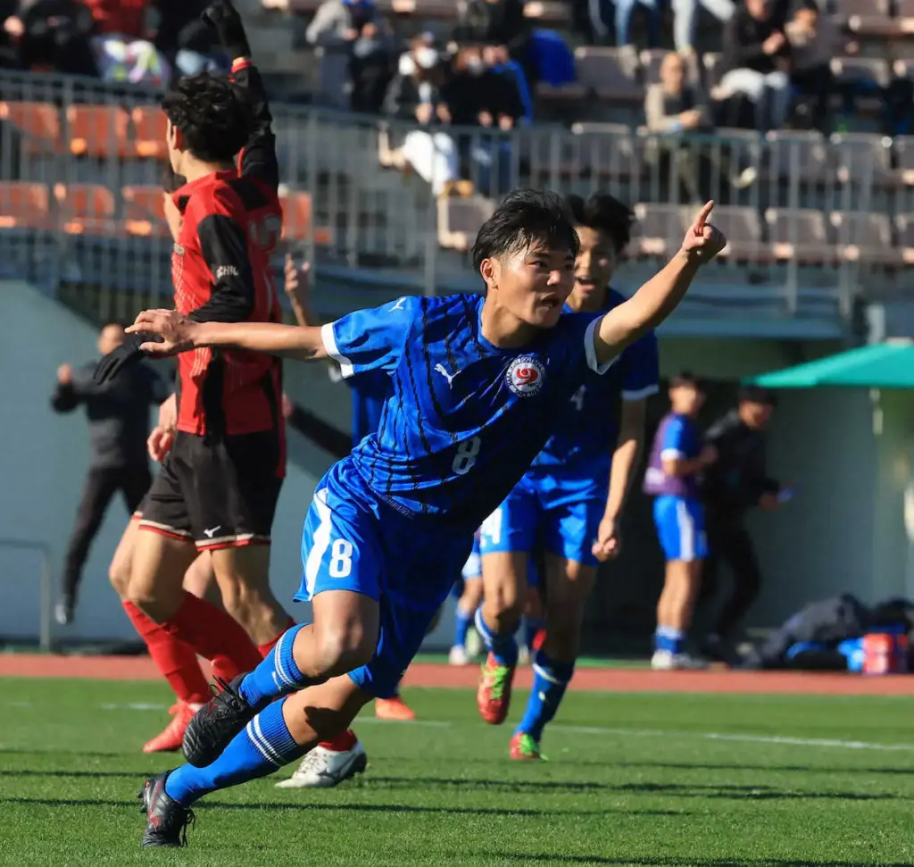 【高校サッカー】奈良育英が4大会ぶり初戦突破　亡き2人の仲間に白星届けた - スポニチ Sponichi Annex サッカー