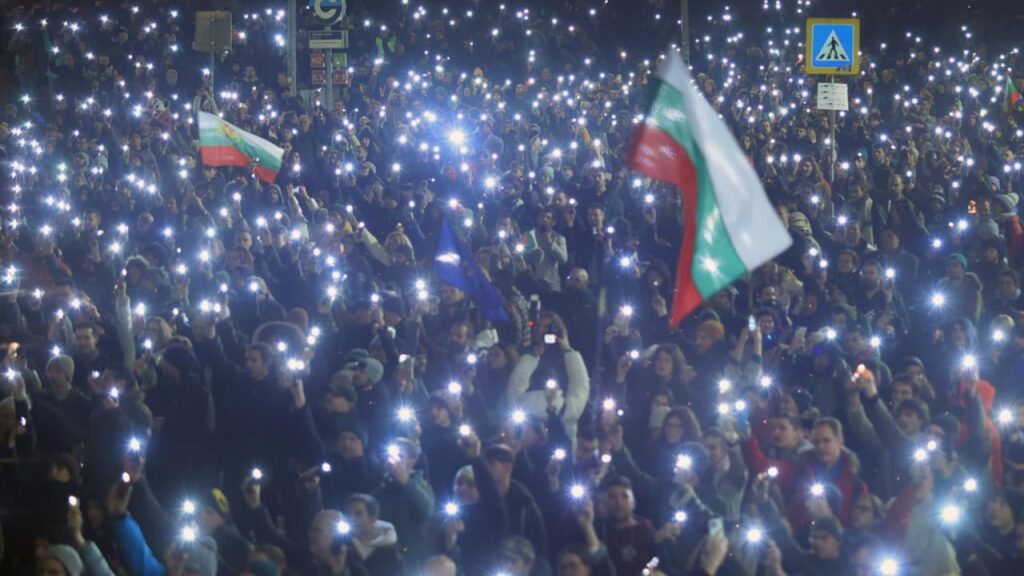 ユーロにおけるブルガリア：ロシアの偽情報と「ギリシャ型危機」の懸念