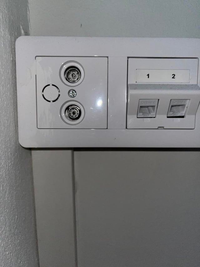 新しい家のインターネットルーターまたはモデムのサポート