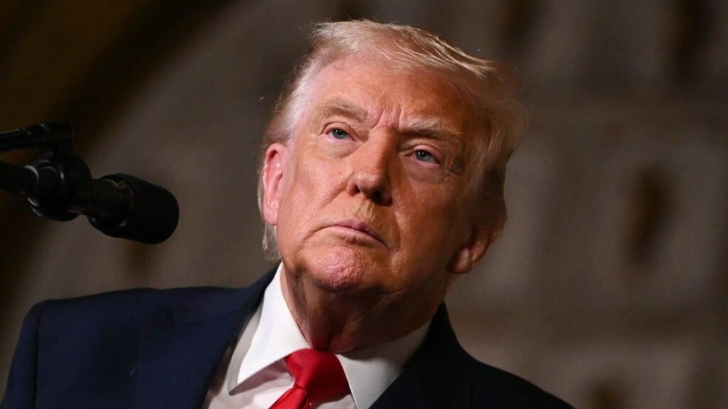 エプスタイン氏がラリー・ナッサー氏に宛てたとされる書簡で、「我が国の大統領」は「若くて元気な女の子」を愛していたと述べている