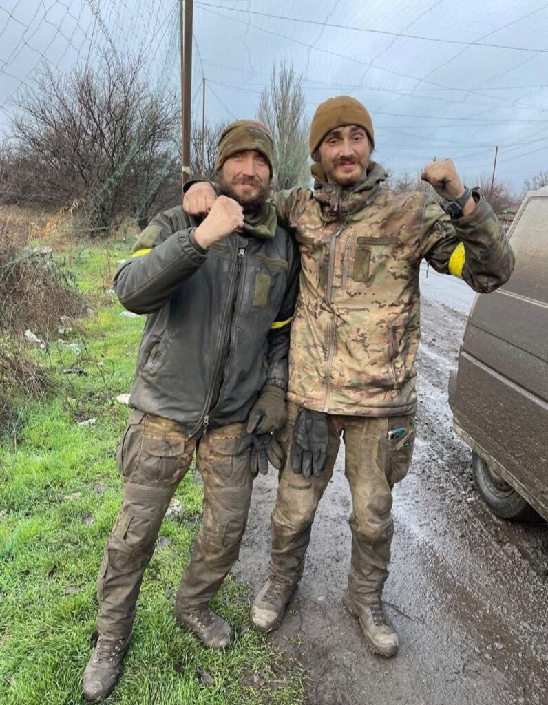 2人のウクライナ人ディフェンダー、コールサインはテキーラとポヴァールで、ポクロフスク近郊の最前線の位置を5か月以上維持した。