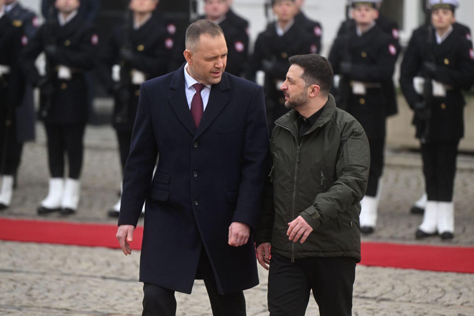 ゼレンスキー氏はナヴロッキ氏と会談し「ウクライナの独立がなければロシアはポーランドを狙ってくるだろう」と語った。