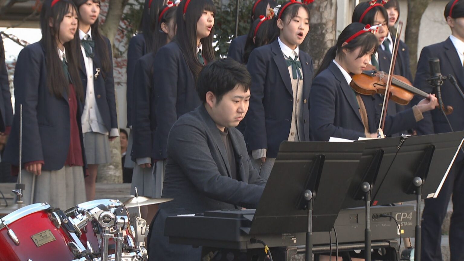 指揮者の国際コンクールで優勝　米田覚士さんが母校・岡山城東高校のコンサートにサプライズ出演 | KSBニュース | KSB瀬戸内海放送