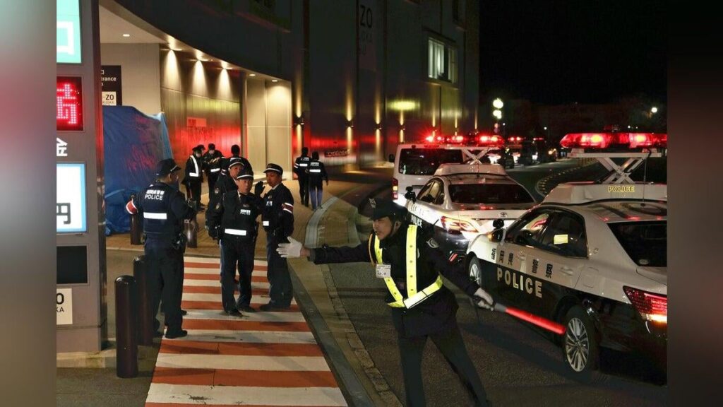 福岡のドーム近くで殺人未遂事件、ＨＫＴ４８劇場の男性スタッフら２人刺傷…刺したとみられる男逃走