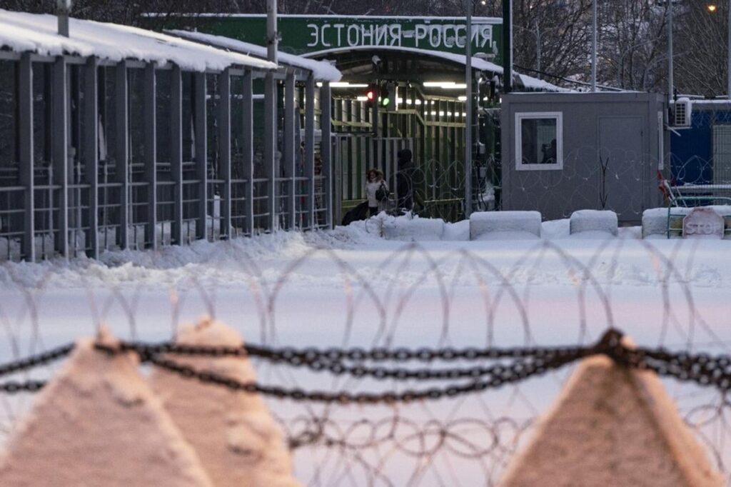 エストニア、ロシアの「リトル・グリーン・メン」に対し銃撃警告を発令