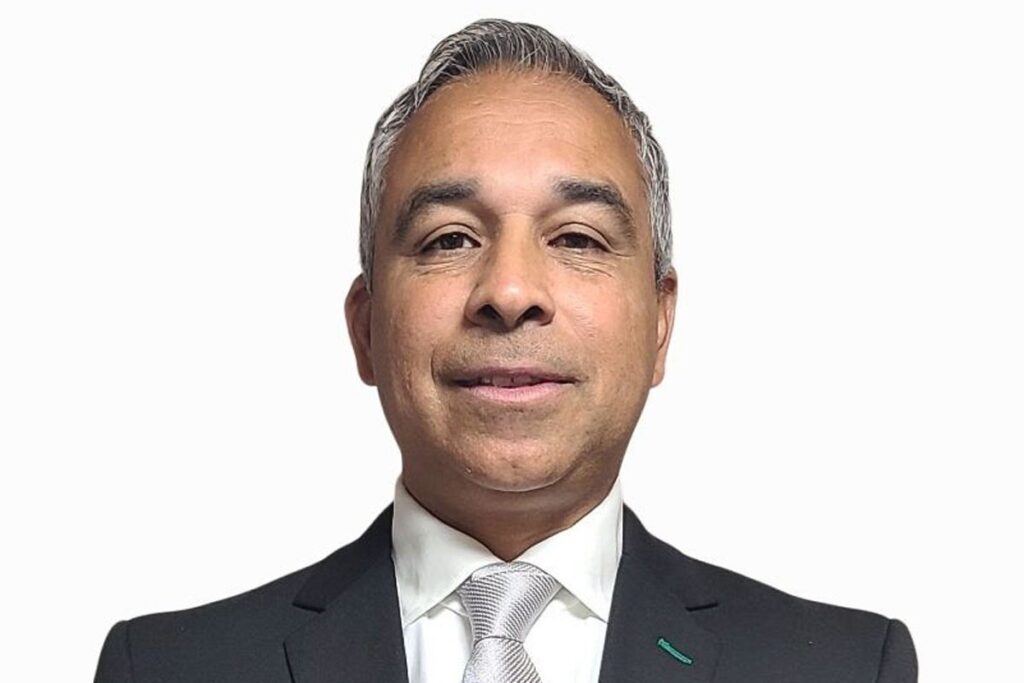 【FC大阪】レイナウド氏 トップチーム テクニカルコーチ 就任のお知らせ | 株式会社F.C.大阪のプレスリリース