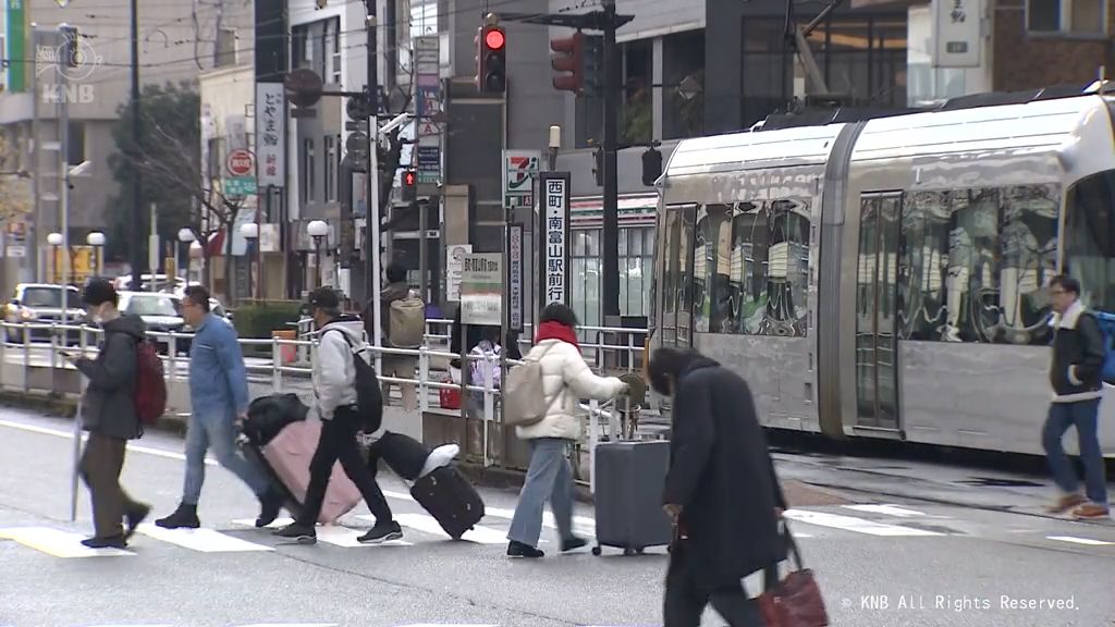 富山県内は雨が降ったりやんだり 正月三が日は雪に
