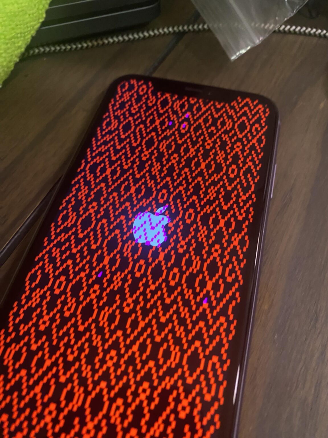 iPhone がエストニアの国民的パターンを反映
