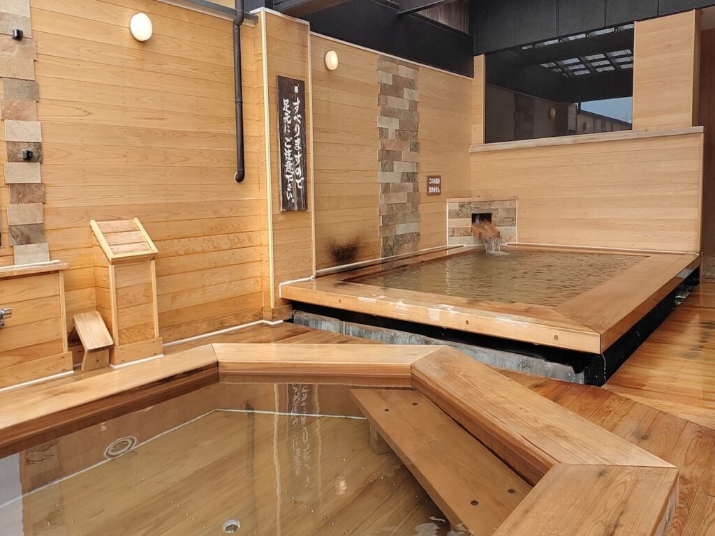 【楽天トラベルセール】「飯坂温泉 展望露天風呂の宿 湯乃家」が今だけ特別価格に！ 眼下に広がる景色と名湯の癒し【12月7日】 - All About ニュース