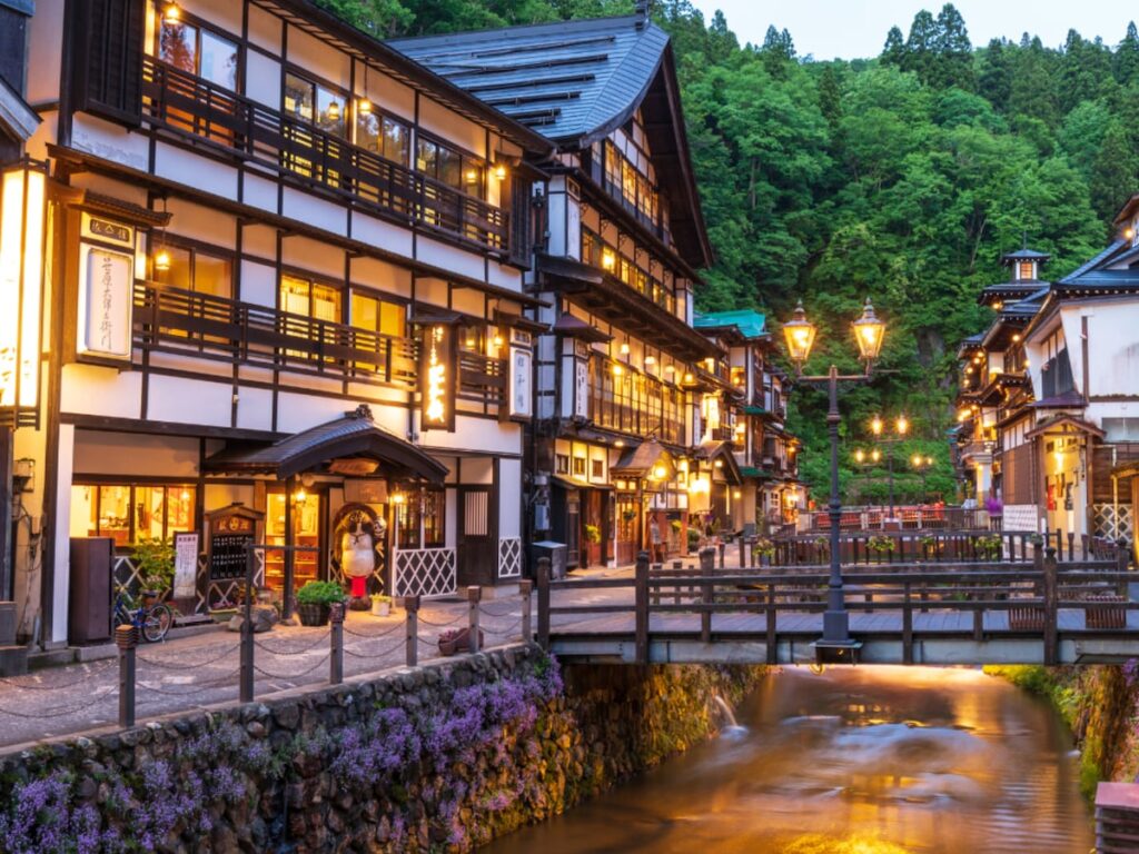 山形県で「外国人観光客にすすめたい温泉地」ランキング! 2位「銀山温泉」を抑えた1位は? 【2025年調査】 – All About ニュース 山形県で「外国人観光客にすすめたい温泉地」ランキング! 2位「銀山温泉」を抑えた1位は? 【2025年調査】 - All About ニュース