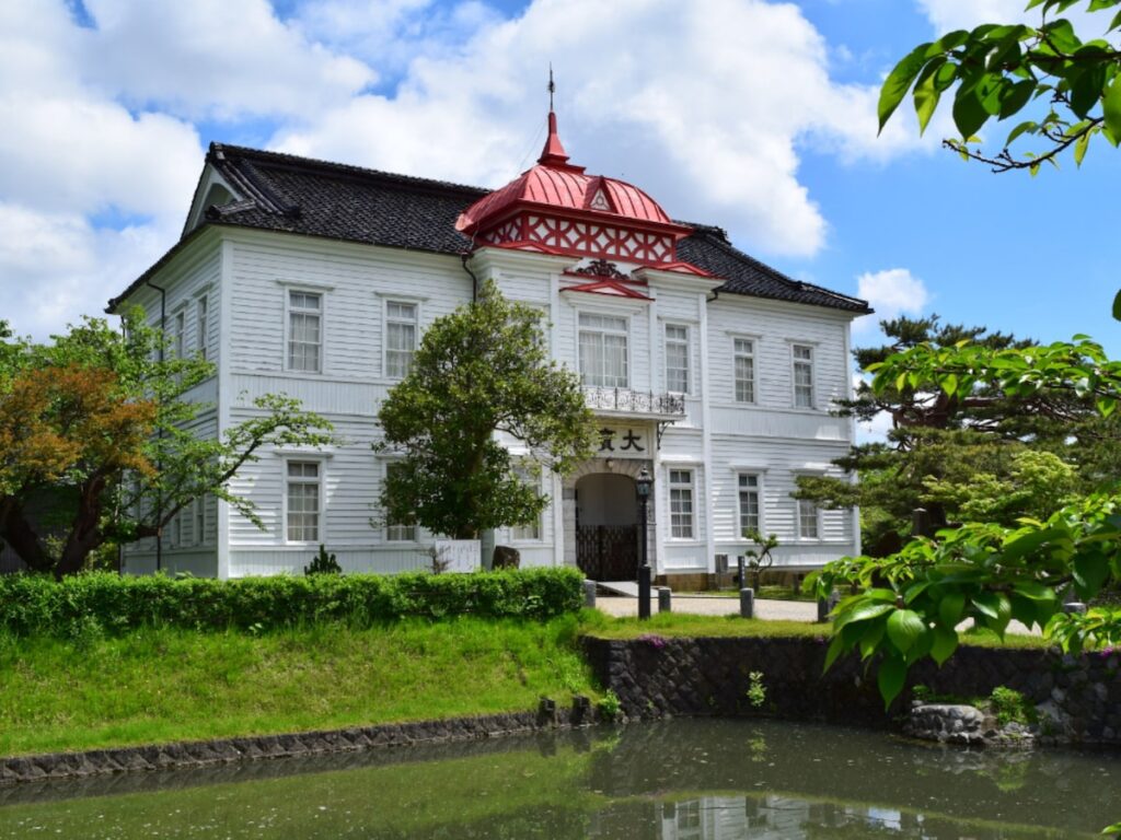 好き＆行ってみたい「山形県のイルミネーション」ランキング！ 2位「鶴岡冬まつり 大宝館ライトアップ」を抑えた1位は？ 【2025年調査】 - All About ニュース