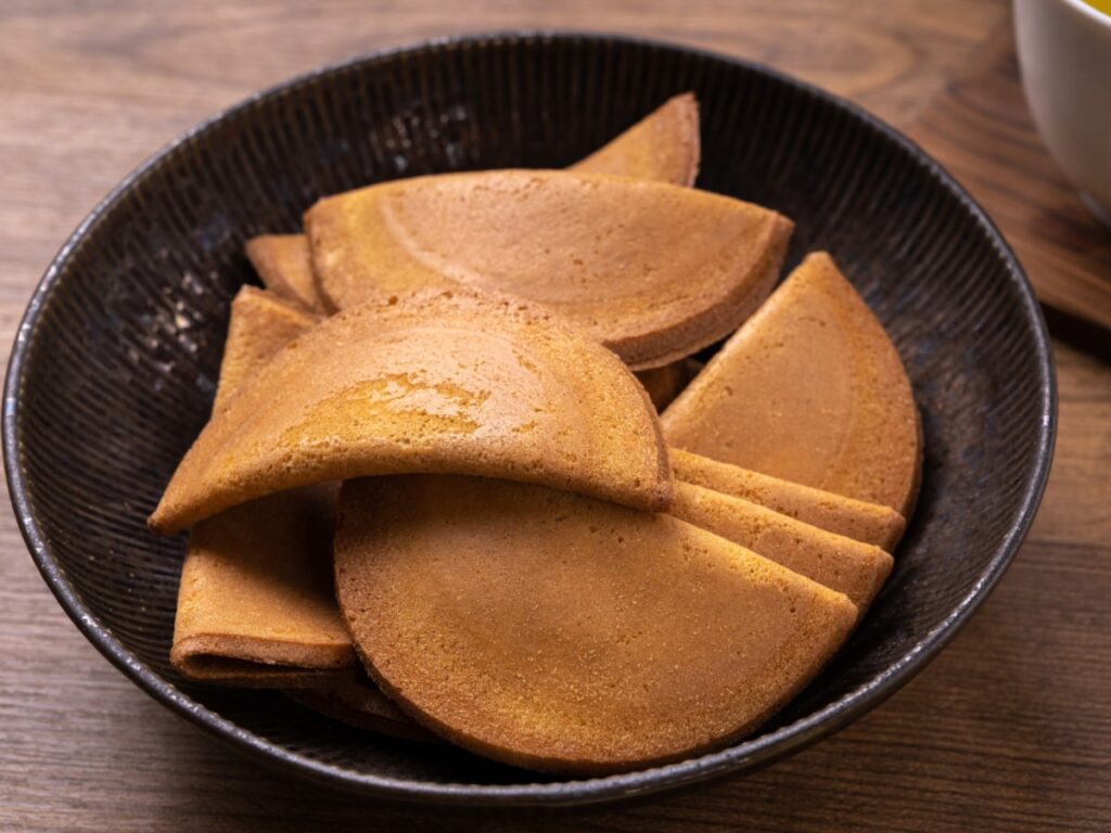 コスパがいいと思う「神奈川県の1200円～2000円未満のお土産」ランキング！ 2位「鎌倉半月」を抑えた1位は？【2025年調査】 - All About ニュース