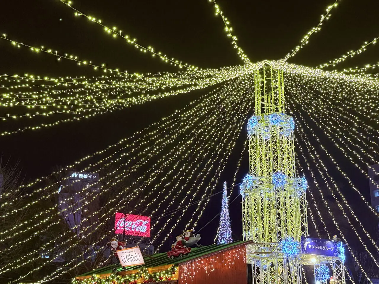 「クリスマスマーケット 2025 in 高知」の様子