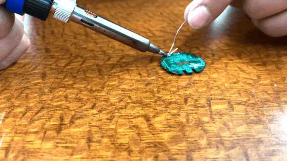 CASIOの伝説的デジタルウォッチ「F-91W」の交換用オープンソース基盤「Sensor Watch」 - 画像