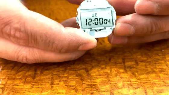 CASIOの伝説的デジタルウォッチ「F-91W」の交換用オープンソース基盤「Sensor Watch」 - 画像