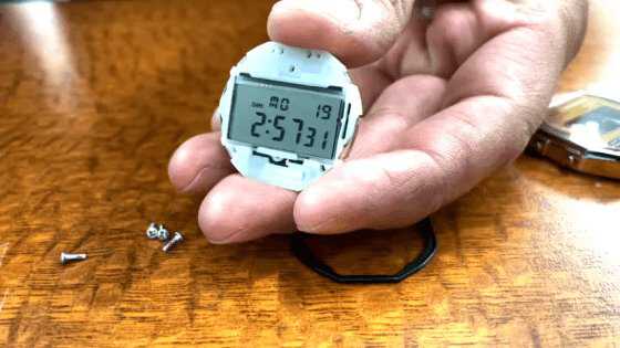 CASIOの伝説的デジタルウォッチ「F-91W」の交換用オープンソース基盤「Sensor Watch」 - 画像